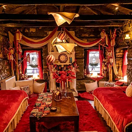 Paramythia - παραμυθία, Traditional * 팔라이오스 판텔레이몬