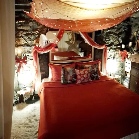 Paramythia - παραμυθία, Traditional