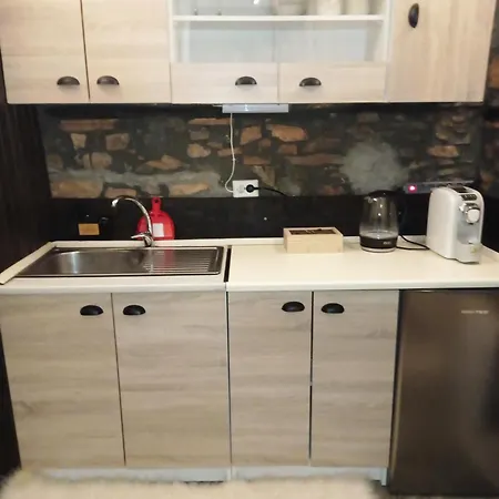 아파트 Paramythia - παραμυθία, Traditional *