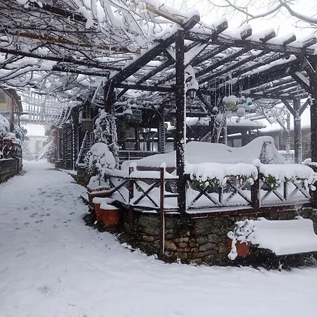 아파트 Paramythia - παραμυθία, Traditional 팔라이오스 판텔레이몬