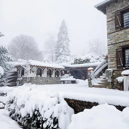 아파트 Paramythia - παραμυθία, Traditional