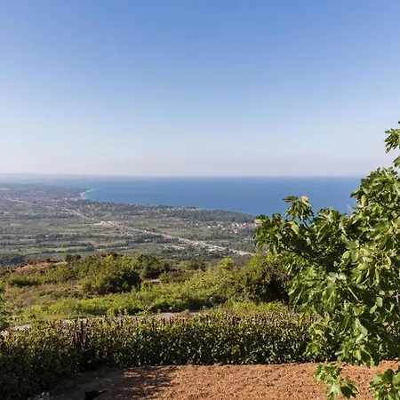 Paramythia - παραμυθία, Traditional Apartamento