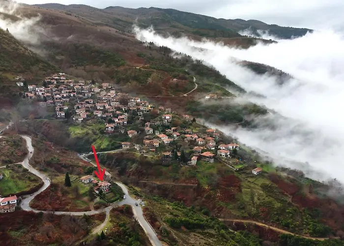 公寓 Paramythia - παραμυθία, Traditional 帕莱斯潘蒂雷蒙